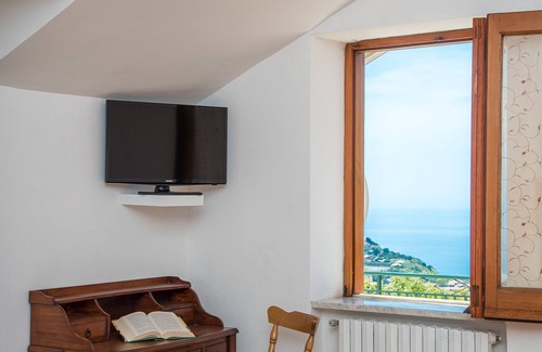 Agerola Apartment | ORANGE Room, Villa INCORONATA