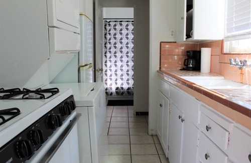 Bankers Hill Condo | Orange Tree Cottages Downtown