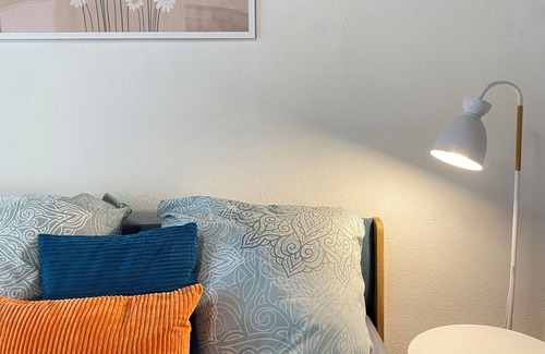 Neudorf-Sud Apartment | Oranger Stern Apartment