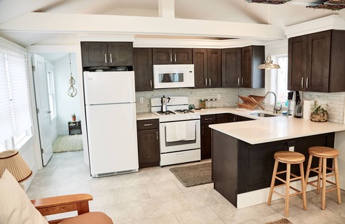 Queens House | Orcas Beach Oasis Bungalow