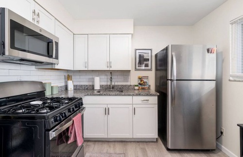 Columbus Apartment | Orchard Arc - 2BR 1BA Apt near NCH