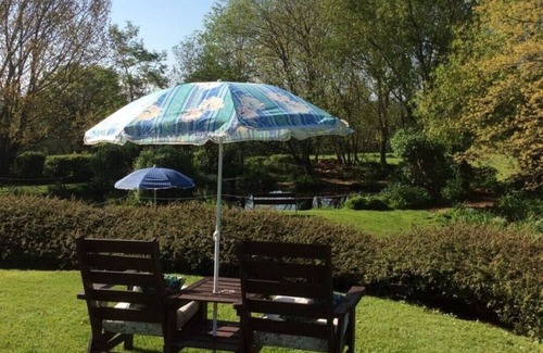 Gloucester House | Orchard Cottage, 2 bedrooms, sleeps 4/6, lovely gardens.