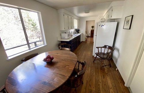 Orchard District House | Orchard District, Amazing Yard Next To Hollinshead Park w/Daylight Basement w/Billiards