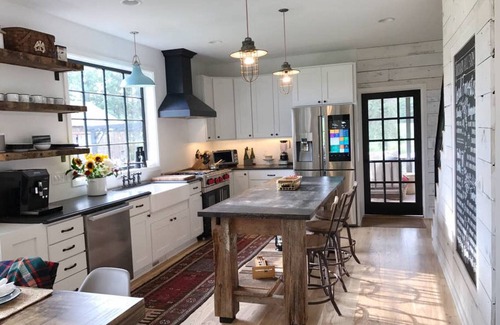 Fennville House | Orchard Hill Farm in Saugatuck Near Beaches