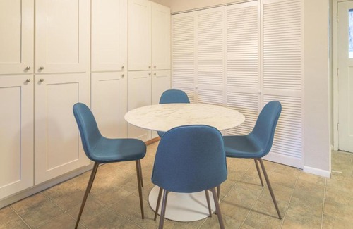 Orchard District House | Orchard Park Getaway!