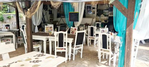 Bozhichen House | Orehite-Family Hotel ,Food & Pool