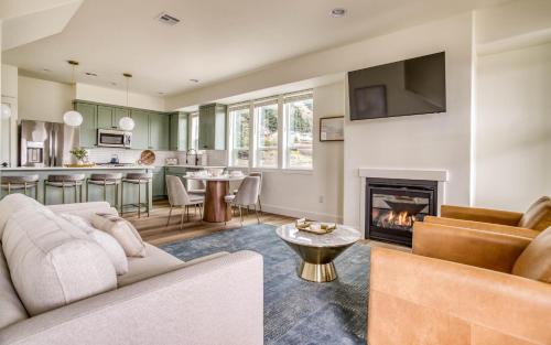 Depoe Bay House | Organic by Nature