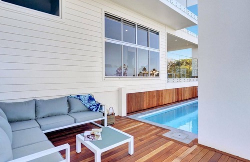 Sunrise Beach House | Orient Drive 49 - Breathtaking Beach & Ocean views
