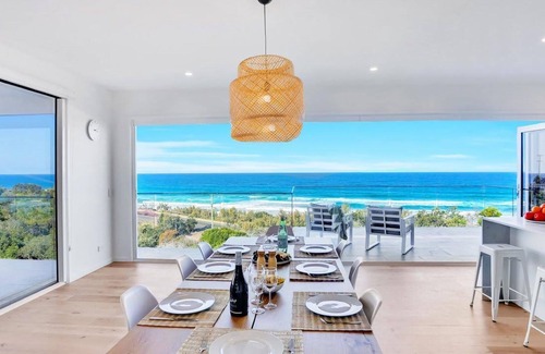 Sunrise Beach House | Orient Drive 49 - Breathtaking Beach & Ocean views