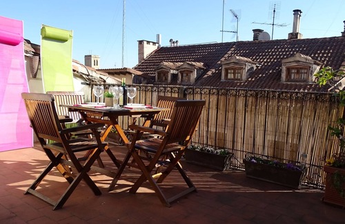 Logrono City Centre Apartment | Original and beautiful loft in the same laurel street!