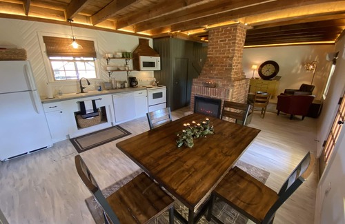 Roebuck Other | Original Family Farmhouse just 2 mins off I-26 & 8 mins from d-town Spartanburg!