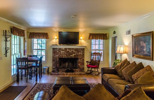 Fox Farm Other | Original Fox Farm House Sleeps 8