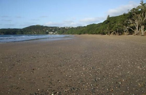 Coopers Beach House | Original Kiwi Bach 0420
