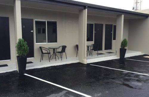 Bowen Town Center Hotel | Original North Australian