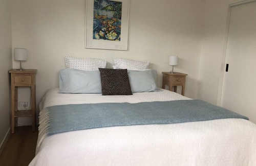 Mount Maunganui House | Orkney Oasis Guest Unit, Mt Maunganui