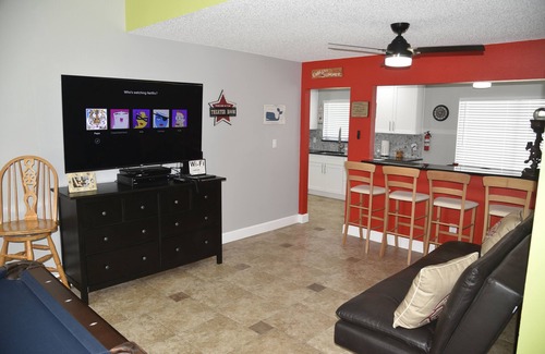 Altamonte Springs House | Orlando Area 4BR/2B/Outdoor Pool/Jacuzzi/Billiard
