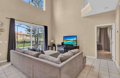Lake Berkley House | Orlando Gem - Private Pool and Theater Room