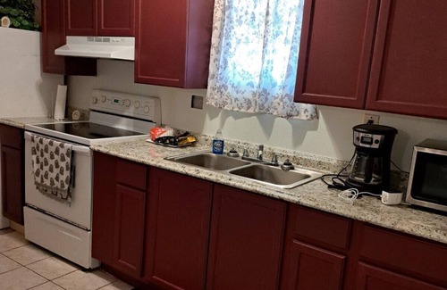Englewood Park House | Orlando Home is centrally located. Minutes away from the attractions.