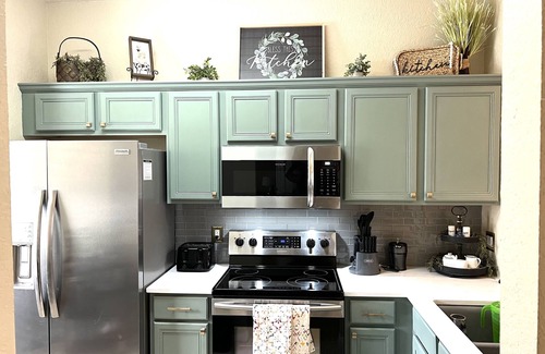 Regal Palms House | Orlando Vacation Home - 4 bedroom end unit,1 Block from the pool.