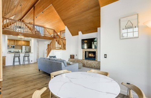 Crown Point House | Ormond Paradise w/Ocean View, Steps to Beach & Garage!