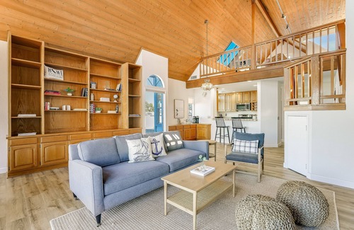 Crown Point House | Ormond Paradise w/Ocean View, Steps to Beach & Garage!