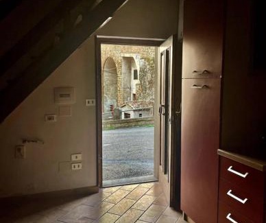 Capranica Apartment | Orologio House - house in the center