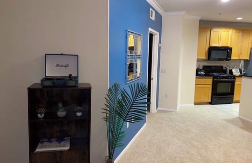 The Flats Apartment | Orsini Luxury Retreat: 2BR/2BA