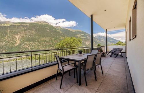 Laces Apartment | Ortsried-Hof, Apartment Panorama - Dachterrasse mit Whirlpool und Sauna