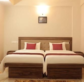 Kakkanad Hotel | Oryx Home The Business Class Hotel