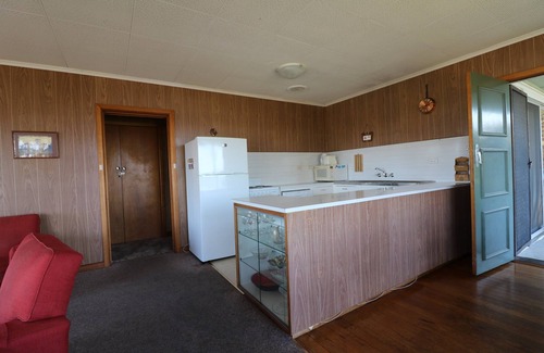 Merimbula Cabin | Osborne House - Pet Friendly