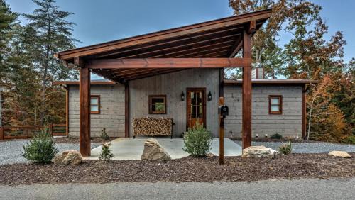 Mineral Bluff House | Oscar & Friends Retreat