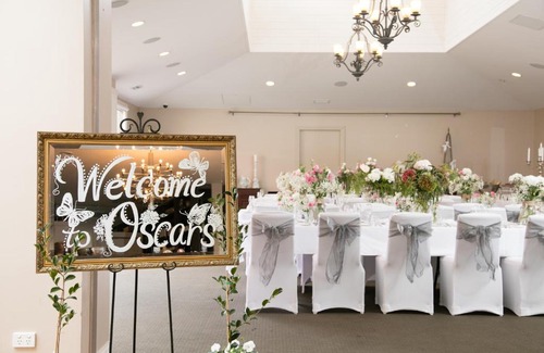 Ballarat Hotel | Oscars Hotel and Cafe Bar