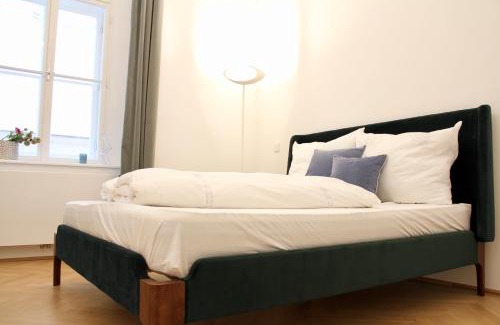 Innere Stadt Apartment | Oskar Kokoschka - City Apartment Downtown Vienna
