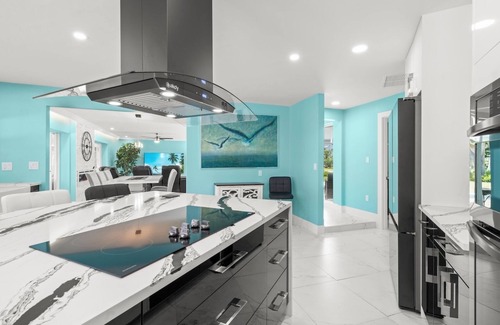 The Dunes House | Osprey Hideaway: Pet-Friendly Island Home w/Pool!