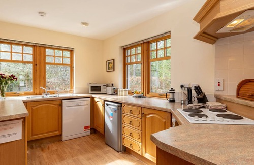 Nethy Bridge House | Osprey House by Interhome
