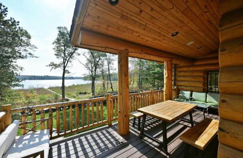 Hayward House | Osprey Lake Cabin home