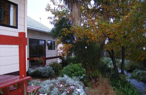 Ohakune Hotel | Ossies Motels and Chalets