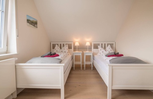 Sandhorst Apartment | "Ostfreesenhuus" - your oasis of well-being in the heart of East Friesland