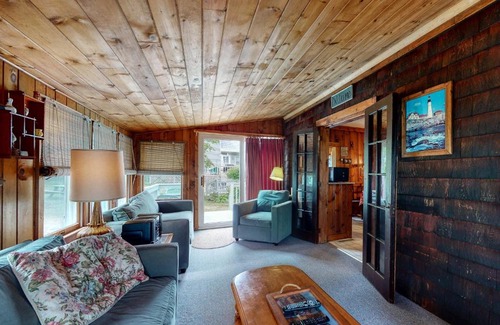 York Beach House | Otis Cottages
