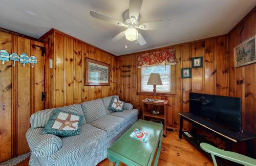 York Beach House | Otis Cottages