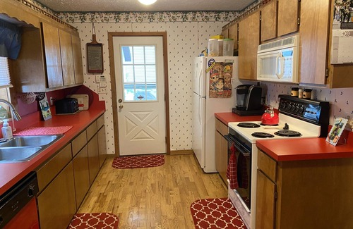 Gaylord House | Otsego Lake Cottage Getaway