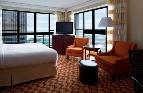 Byward Market - Parliament Hill Hotel | Ottawa Marriott Hotel