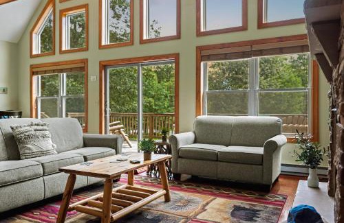 Albrightsville House | Otter Banks by AvantStay Sleeps 18 Hot Tub Views Game Room
