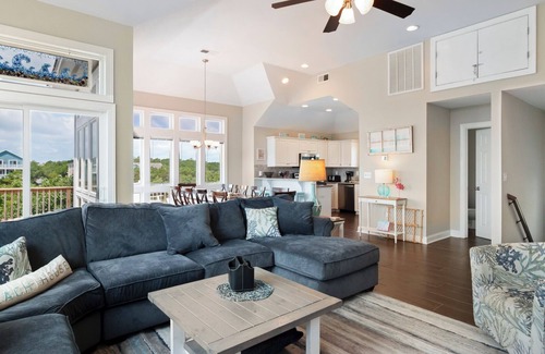 Ocean Sands House | Otter Banks* Walk to Beach* Tiki Bar* Fireplace