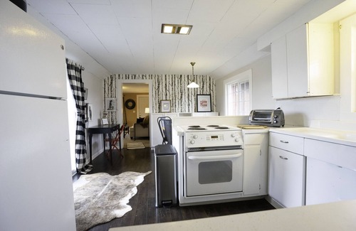 Saint Paul Cottage | Our Cottage on Champoeg located in St. Paul, Oregon