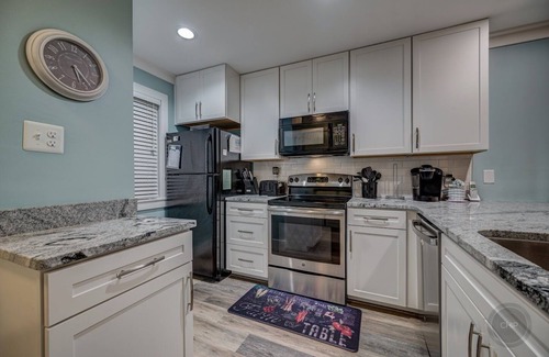 Sunnyside Condo | Our Happy Place! Seasonal Beach SRV! Pool & Gulf Views!