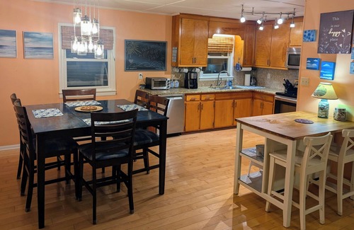 Surf City House | Our Happy Place, As Good As Beach Front, Dog Friendly, 10% Off Military/Teacher