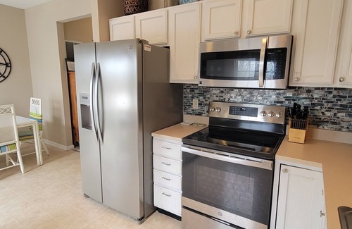 Frankford House | Our Napping House, 5 min from Bethany beach, Sleeps 10, Pool, Pickleball, wifi