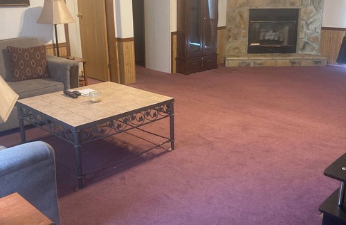 Lineville House | Our private property is nestled between Lineville & Lake Wedowee Alabama.