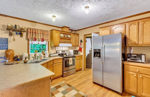 Cranberry Falls Cabin | Our secluded Cabin in Maggie Valley, NC